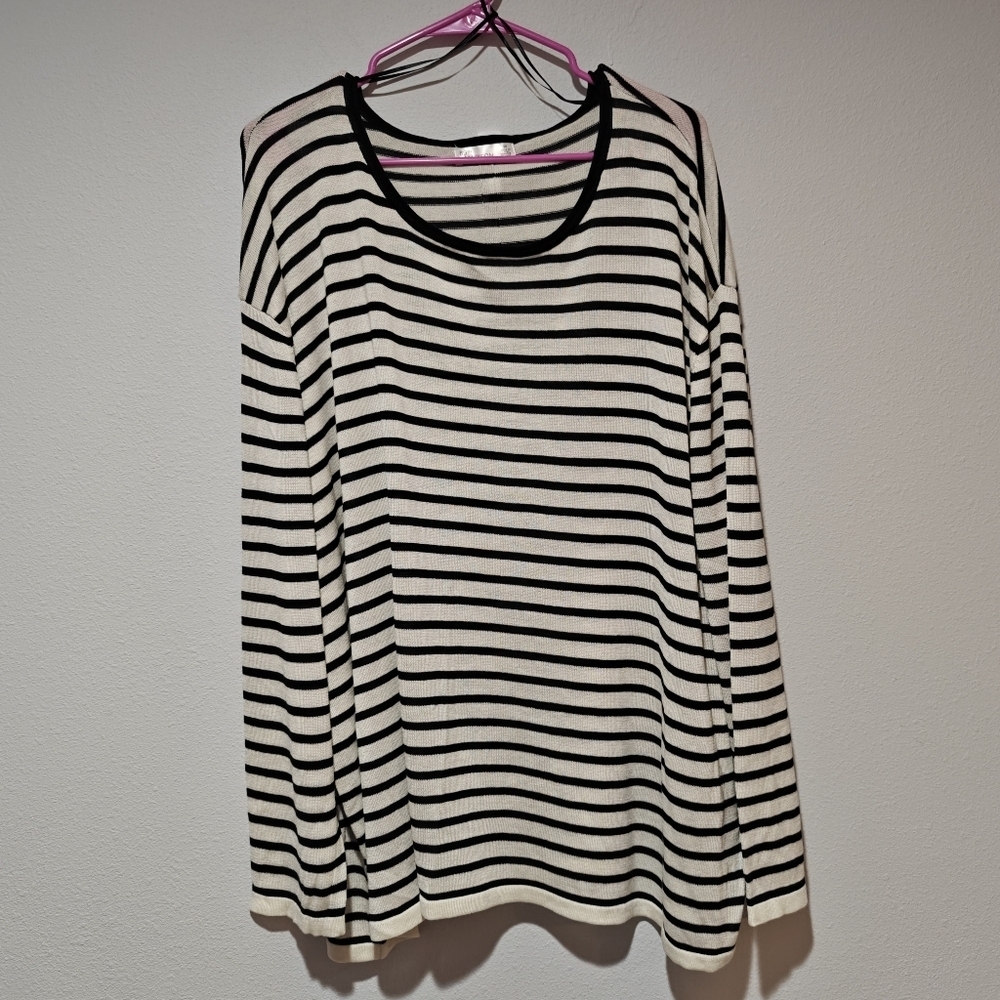 NWT 89th & Madison Striped Shirt 3X Tunic Flowy Boxy Black And White Tight Knit - Picture 2 of 7